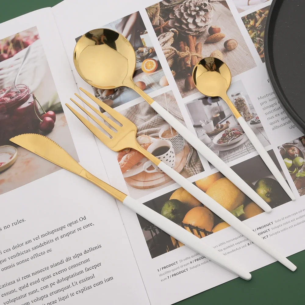 Conjunto de Talheres Branco e  - Gold Plated Cutlery avaliação e preço