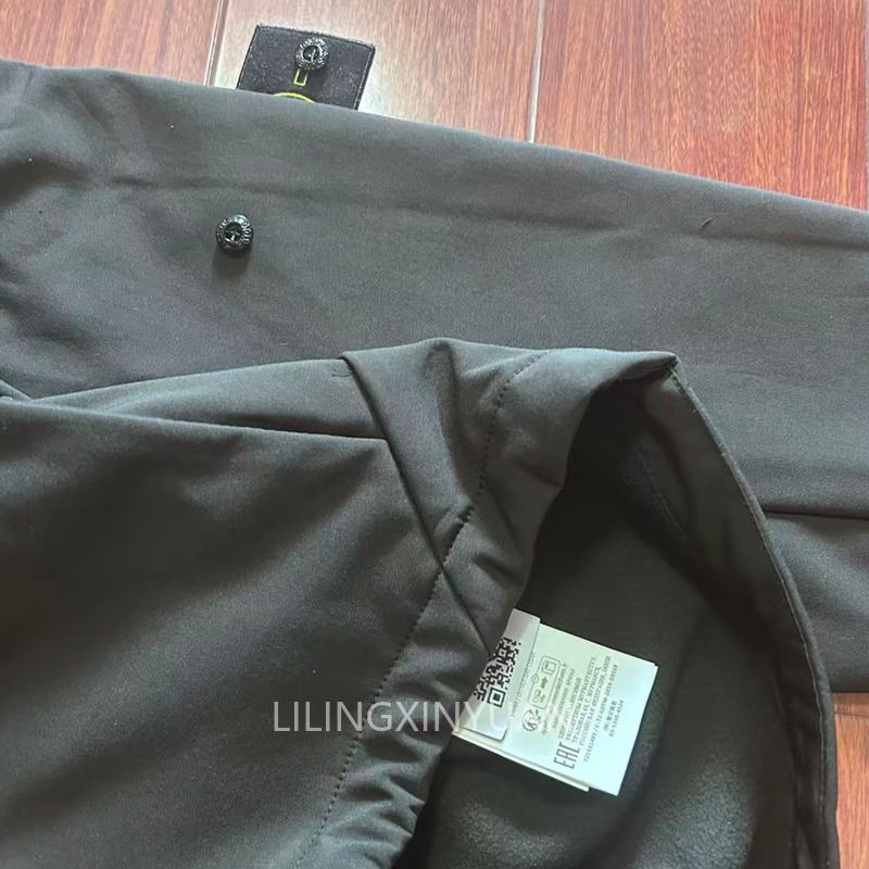 Jaqueta com Capuz e Patch Comp - Luxury Lifestyle Men avaliação e preço
